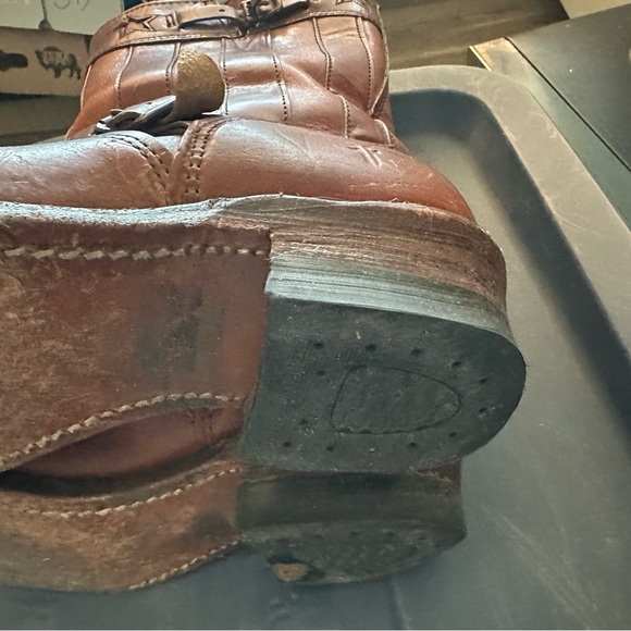 Brown Fyre boots with star pattern at top. Size 10. Size worn off - Picture 8 of 8